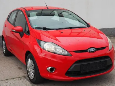Gebraucht Ford Fiesta Trend 60 PS (44 kW) 2011 Rot Limousine