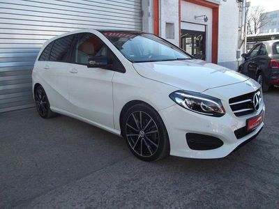 Usata Mercedes B200 Style 156 CV (114 kW) 2018 Bianco Monovolume