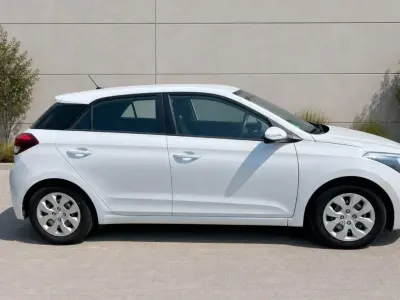 Gebraucht Hyundai i20 Active 75 PS (55 kW) 2016 Weiß Kleinwagen