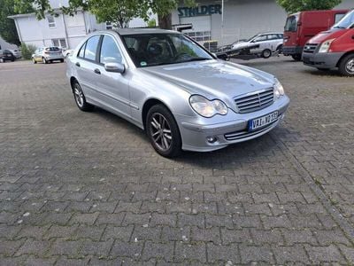 Mercedes C200