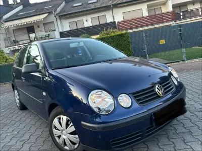 Gebraucht VW Polo 64 PS (47 kW) 2004 Blau Kleinwagen