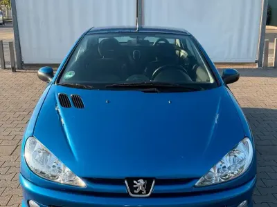 Gebraucht Peugeot 206 CC 109 PS (80 kW) 2006 Blau Cabrio