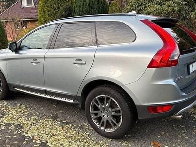 Silber Gebraucht 2009 Volvo XC60 Summum SUV | 10.500 € (Fairer Preis)