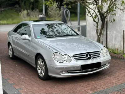 Gebraucht Mercedes CLK320 218 PS (160 kW) 2003 Silber Coupé