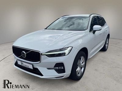 Gebraucht Volvo XC60 Core 197 PS (144 kW) 2023 Crystal white / metallic SUV