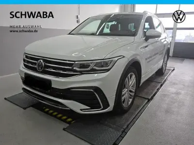 Gebraucht VW Tiguan R-line 200 PS (147 kW) 2021 Oryxwhite perlmutteffekt SUV