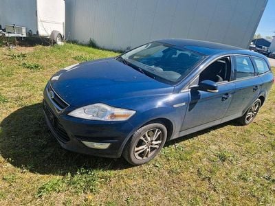 Second-hand Ford Mondeo 150 CP (110 kW) 2012 Albastru Break