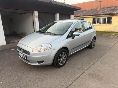 Gebraucht Fiat Grande Punto 80 PS (58 kW) 2009 Grau Kleinwagen