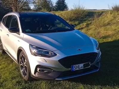 Usata Ford Focus Active 150 CV (110 kW) 2019 Argento Berlina