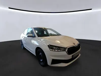 Gebraucht Skoda Fabia Ambition 110 PS (80 kW) 2023 Candyweiss Kleinwagen