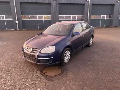 Brugt VW Jetta 102 HK (75 kW) 2006 Blå Sedan
