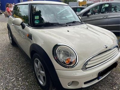 Gebraucht Mini ONE 75 PS (55 kW) 2010 Weiß Kleinwagen