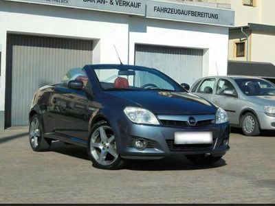 Usata Opel Tigra 125 CV (91 kW) 2007 Blu Cabrio