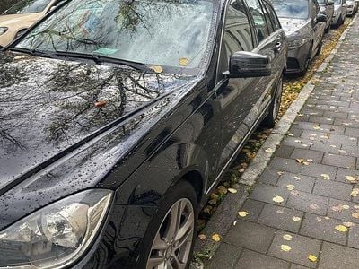 Schwarz Gebraucht 2012 Mercedes C180 Kombi | 6.500 € (Fairer Preis)