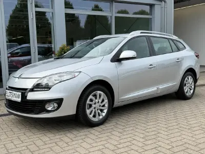 Gebraucht Renault Mégane GrandTour Initiale Paris 101 PS (74 kW) 2013 Silber Kombi