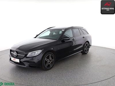 Obsidianschwarz Gebraucht 2019 Mercedes C300e AMG Kombi | 25.880 € (Fairer Preis)
