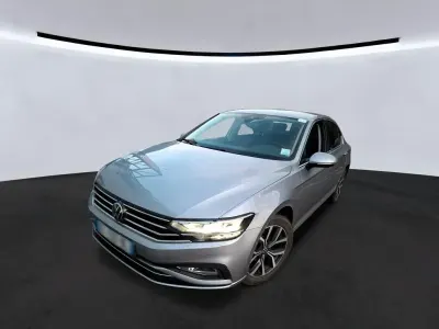 Gebraucht VW Passat Business 150 PS (110 kW) 2022 Pyritsilber metallic Kombi