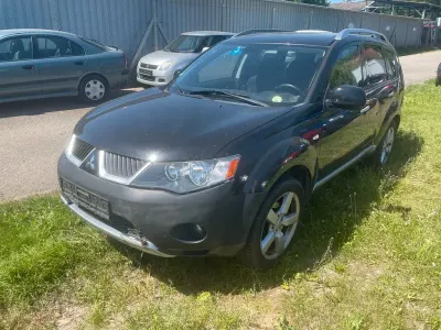 Gebraucht Mitsubishi Outlander Intense 170 PS (125 kW) 2008 Schwarz SUV