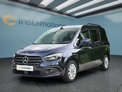 Gebraucht Mercedes T180 131 PS (96 kW) 2025 Blau Van / Kleinbus