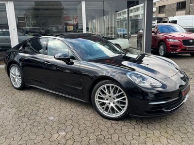 Porsche Panamera 4