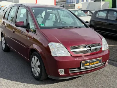 Używany Opel Meriva Basis 101 KM (74 kW) 2004 Czerwony Minivan