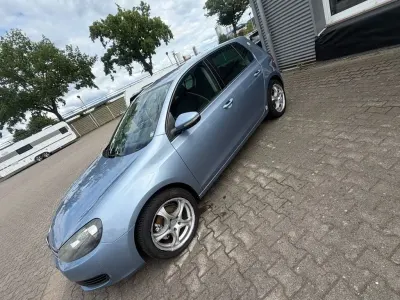 Gebraucht VW Golf VI Comfortline 122 PS (89 kW) 2009 Blau Kleinwagen