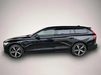 Gebraucht Volvo V60 Plus 455 PS (334 kW) 2022 Manufacturer Kombi