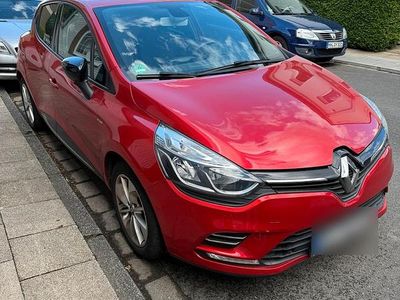 Gebraucht Renault Clio IV LIMITED 74 PS (54 kW) 2017 Rot Kleinwagen