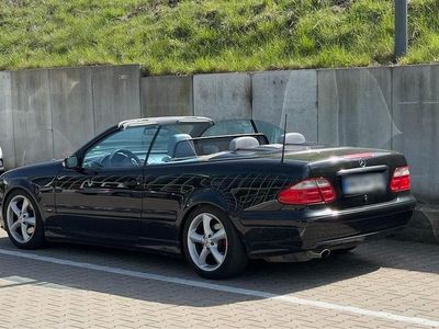Second-hand Mercedes CLK200 163 CP (119 kW) 2001 Negru Cabrio