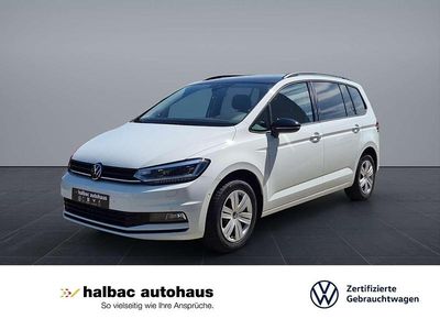 Pure white / schwarz Gebraucht 2025 VW Touran Highline Van / Kleinbus | 41.420 € (Teuer)