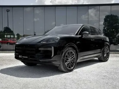 Gebraucht Porsche Cayenne Turbo E-Hybrid 600 PS (441 kW) 2024 Schwarz SUV