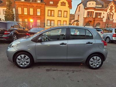 Gebraucht Toyota Yaris Cool 69 PS (50 kW) 2009 Medium silver metallic Kleinwagen