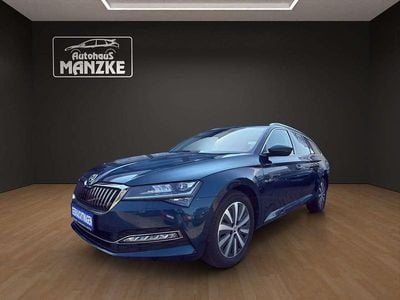 Gebraucht Skoda Superb Style 190 PS (139 kW) 2023 Lavablau metallic Kombi