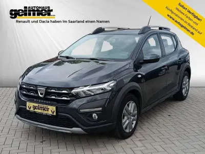 Gebraucht Dacia Sandero Comfort 101 PS (74 kW) 2022 Kometengrau (metallic) Limousine