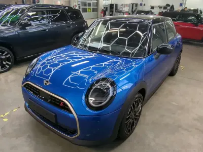 Gebraucht Mini Cooper S Favoured 204 PS (150 kW) 2025 Blau Kleinwagen