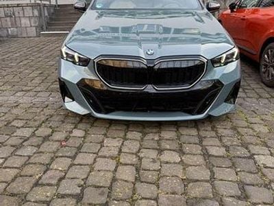 Gebraucht BMW 540 Comfort Edition 303 PS (222 kW) 2024 Kombi