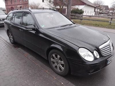 Gebraucht Mercedes E320 224 PS (164 kW) 2006 Schwarz Kombi