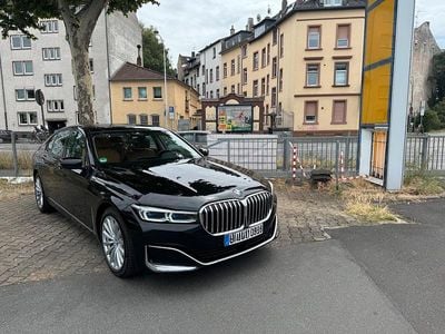BMW 730