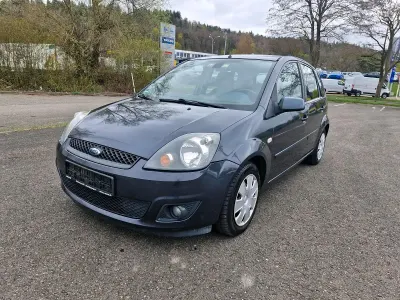 Gebraucht Ford Fiesta 60 PS (44 kW) 2008 Grau Kleinwagen