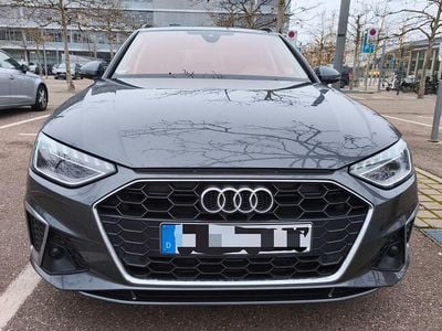 Gebraucht Audi A4 S-Line 150 PS (110 kW) 2024 Grau Kombi