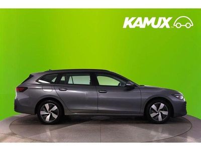 Gebraucht VW Passat 150 PS (110 kW) 2025 Platinum grey Kombi
