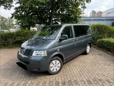 Gebraucht VW T5 131 PS (96 kW) 2006 Grau Van
