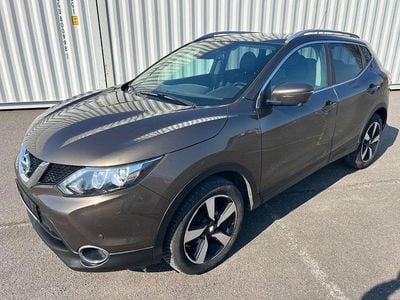 Gebraucht Nissan Qashqai Tekna 116 PS (85 kW) 2016 Grau SUV