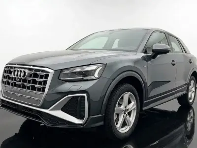 Gebraucht Audi Q2 S-Line 150 PS (110 kW) 2026 Grau SUV