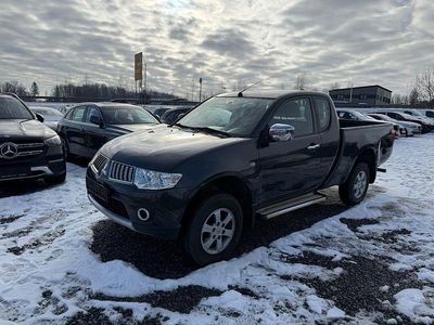 Grau Gebraucht 2012 Mitsubishi L200 Invite Abholung | 9.900 € (Guter Preis)