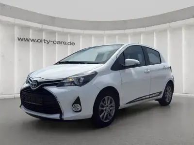 Gebraucht Toyota Yaris Comfort 99 PS (72 kW) 2017 Weiß Kleinwagen