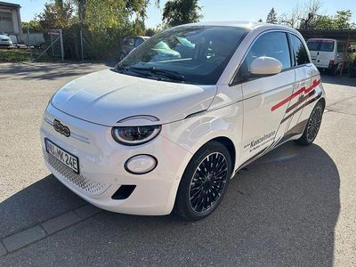 Gebraucht Fiat 500e La Prima 86 kW (118 PS) 2022 Weiß Kleinwagen
