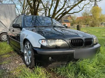 Gebraucht BMW 330 M Sport 184 PS (135 kW) 2001 Schwarz Kombi