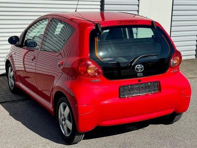 Usata Toyota Aygo 69 CV (50 kW) 2007 Rosso Utilitaria