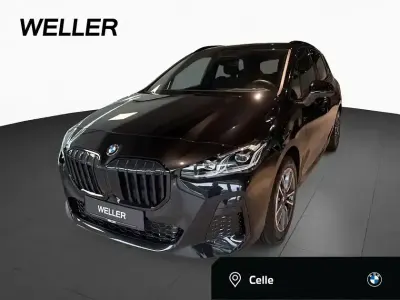 Gebraucht BMW 223 Active Tourer M Sport 218 PS (160 kW) 2025 Black sapphire (schwarz) Van / Kleinbus